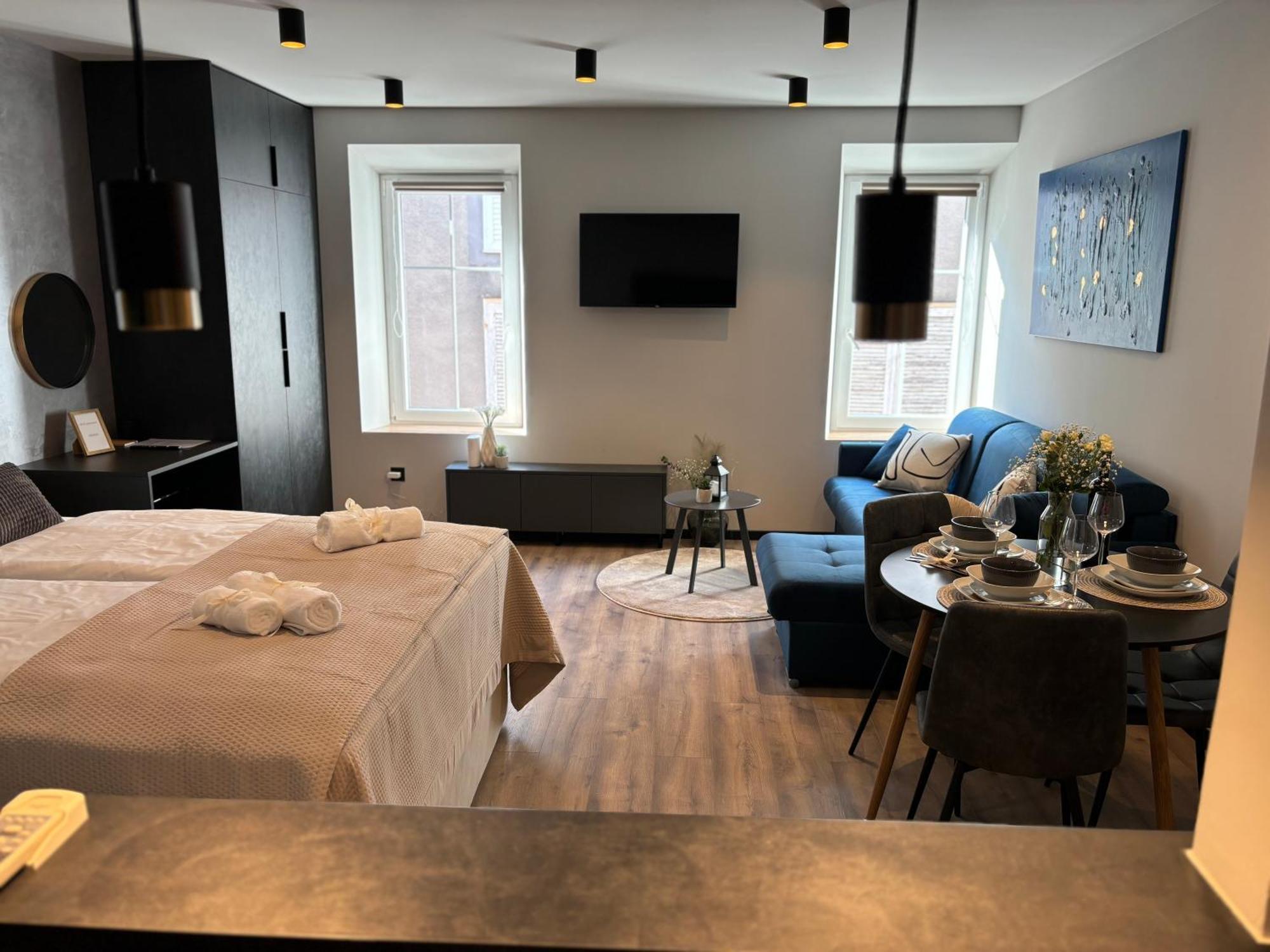 Apartment Versi Old Town